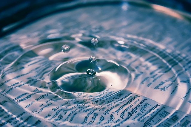 Wasser Buch